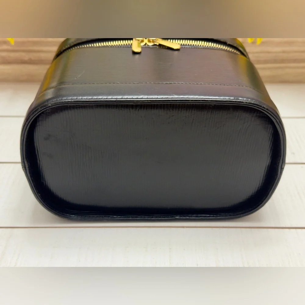 Valentino Garavani Black Leather Vanity